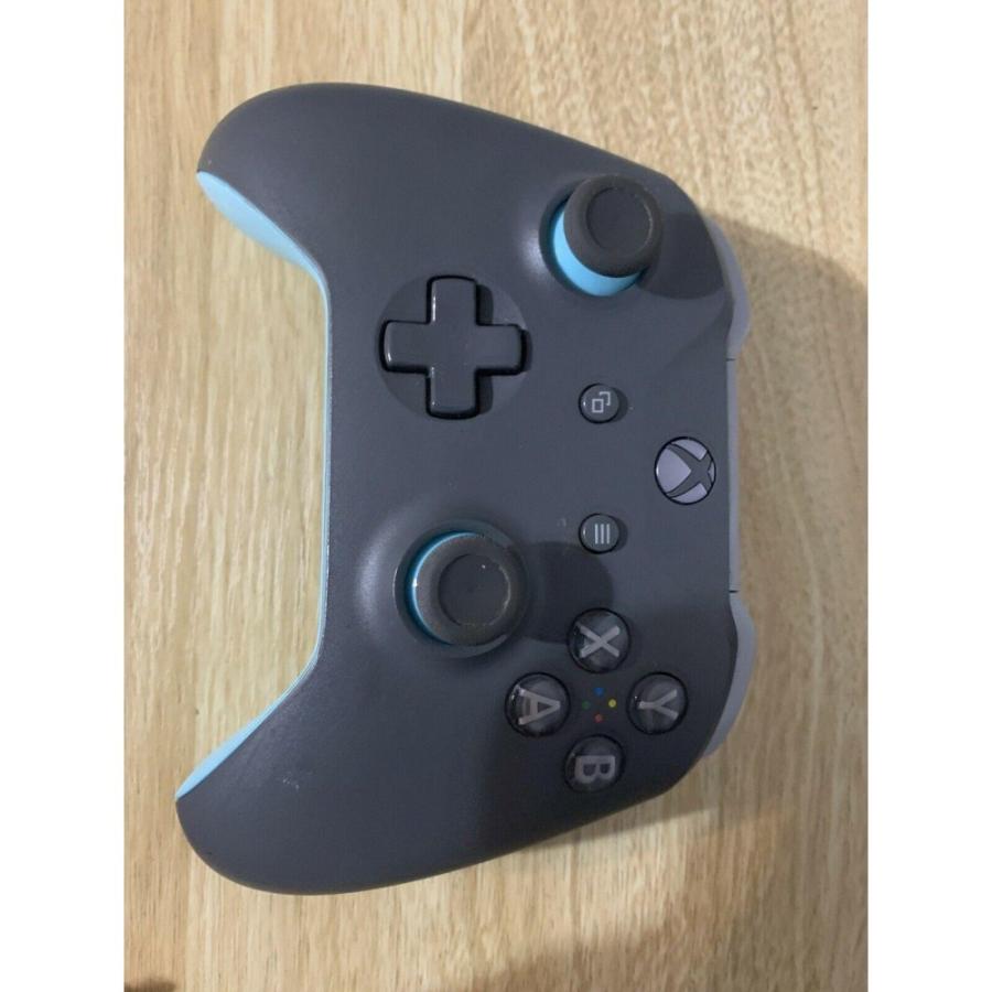 Xbox One S 1tb Version Comes With 4 Controllers And 4 Games And Charging Kit